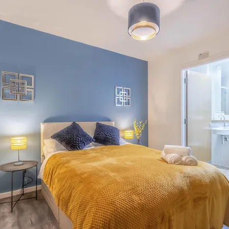 Stylish 2 Bedroom City Centre Apartment With Free Convenient Bullring , Grand Central Parking Birmingham Exterior photo