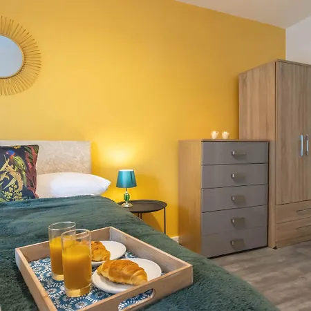 Stylish 2 Bedroom City Centre Apartment With Free Convenient Bullring , Grand Central Parking Birmingham Exterior photo