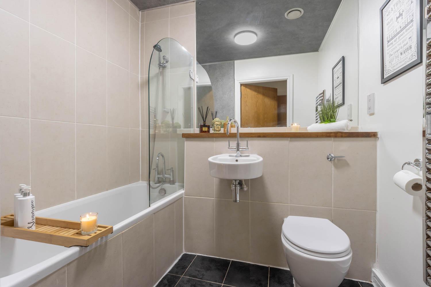 Apartment Stylish 2 Bedroom Centre With Free Convenient Bullring , Grand Parking Birmingham