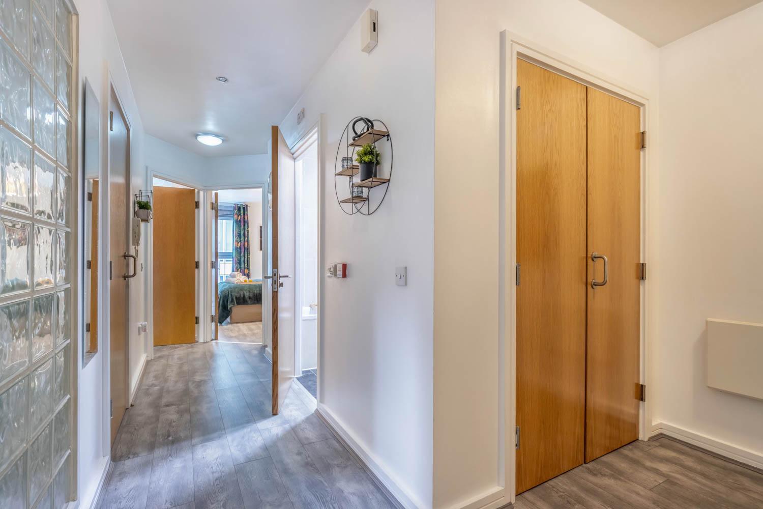 Apartment Stylish 2 Bedroom Centre With Free Convenient Bullring , Grand Parking