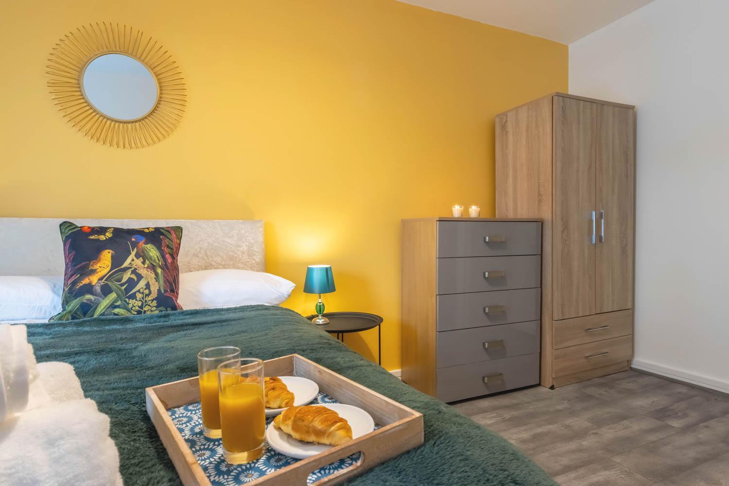 Stylish 2 Bedroom Centre With Free Convenient Bullring , Grand Parking Apartment Birmingham