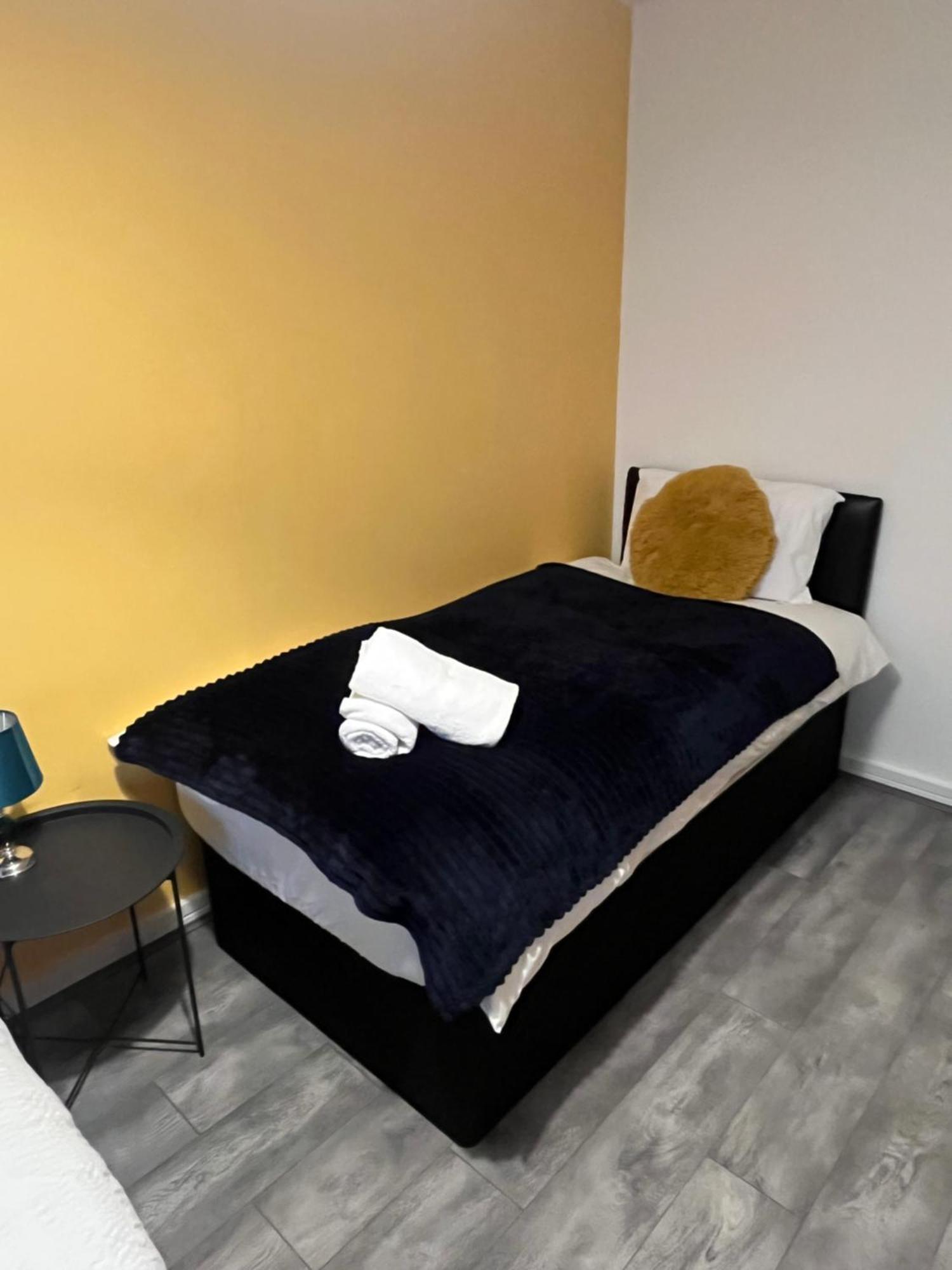 Stylish 2 Bedroom Centre With Free Convenient Bullring , Grand Parking *