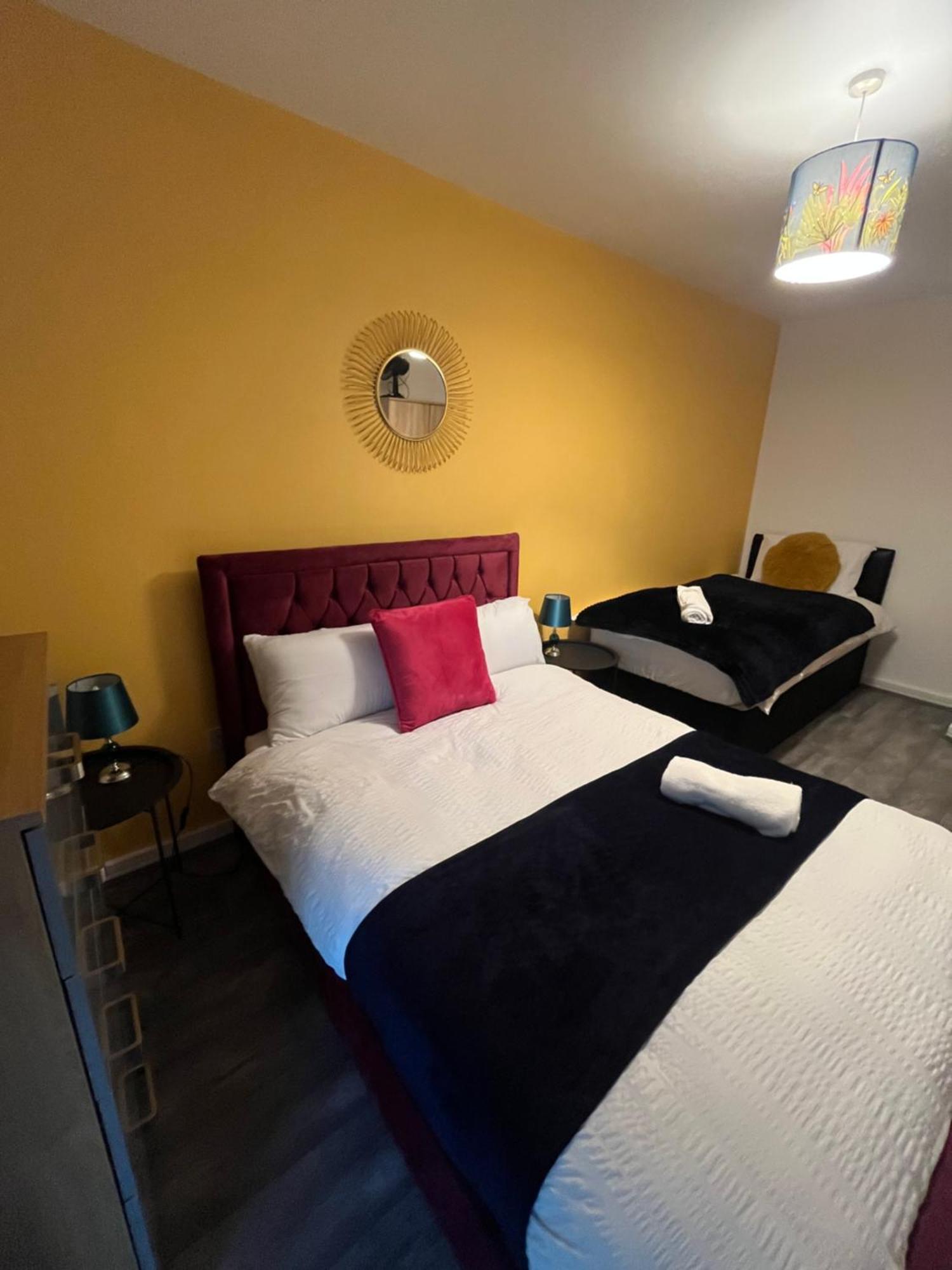 Stylish 2 Bedroom Centre With Free Convenient Bullring , Grand Parking Birmingham